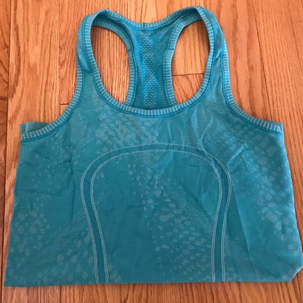 Lululemon tank top size 4